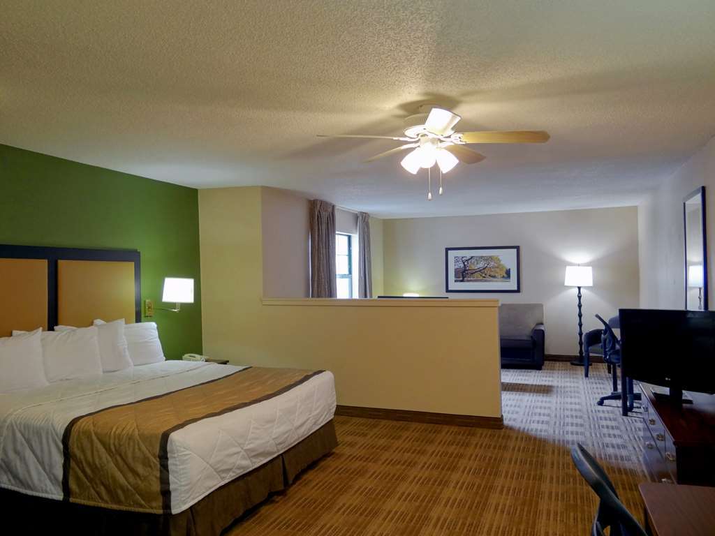 Suburban Studios Columbus Bradley Park Habitación foto